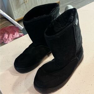 BearPaw Black Ankle Boots